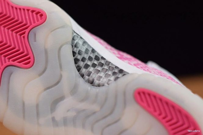 Cheap TBkick Jordan Snakeskin Low Pink AH7860-106 11 Air WMNS 0802